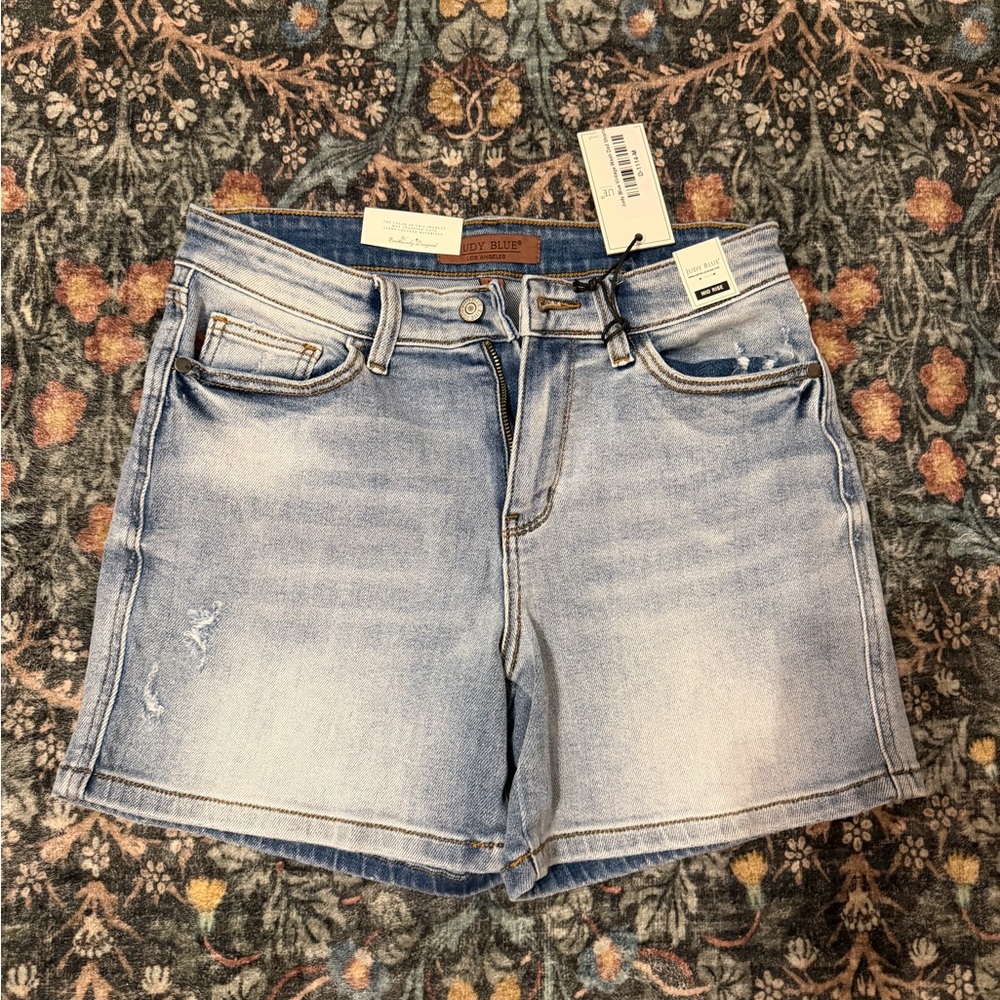 Judy Blue Easy Breezy Mid Rise Vintage Dad Shorts